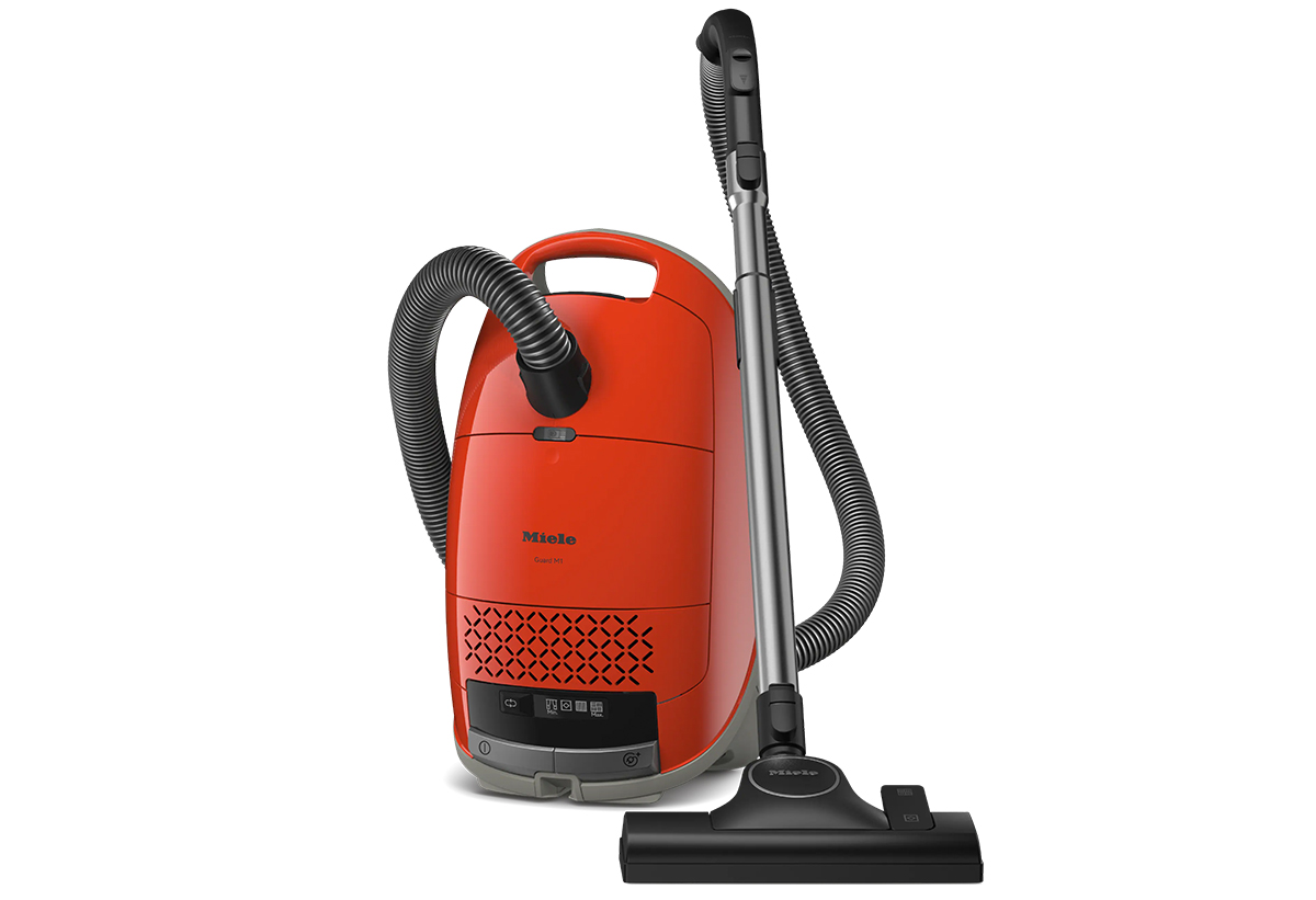 Απεικονίζεται ολόκληρη η σκούπα.